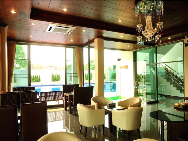 Imagen del bar/restaurante del Hotel Green Hill Phayao. Foto 6