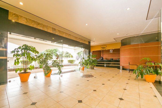 Imagen de los interiores del Hotel Green Hills. Foto 10