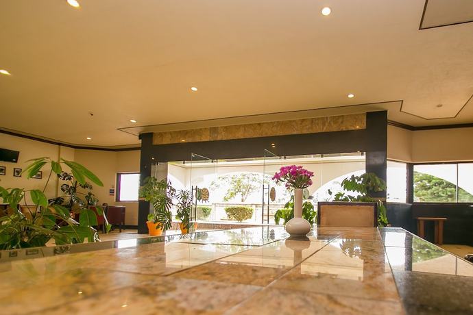 Imagen de los interiores del Hotel Green Hills. Foto 11