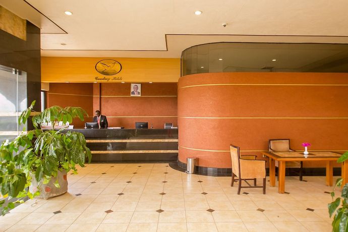 Imagen de los interiores del Hotel Green Hills. Foto 12