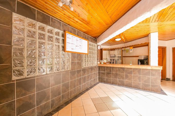 Imagen de los interiores del Hotel Green Hills. Foto 18