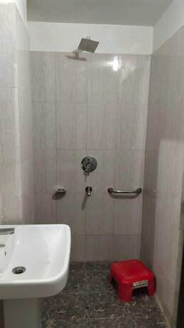 Imagen de la habitación del Hotel Green Leaf, Jhansi. Foto 6