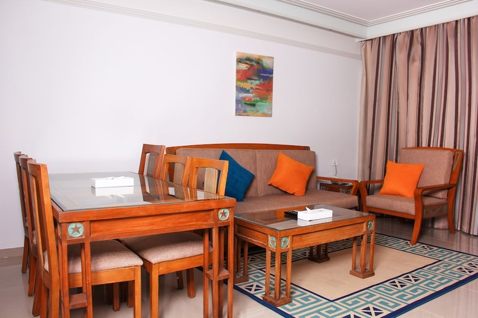 Imagen de la habitación del Hotel Green Leaves Aqua Park Beach Resort North Coast. Foto 2