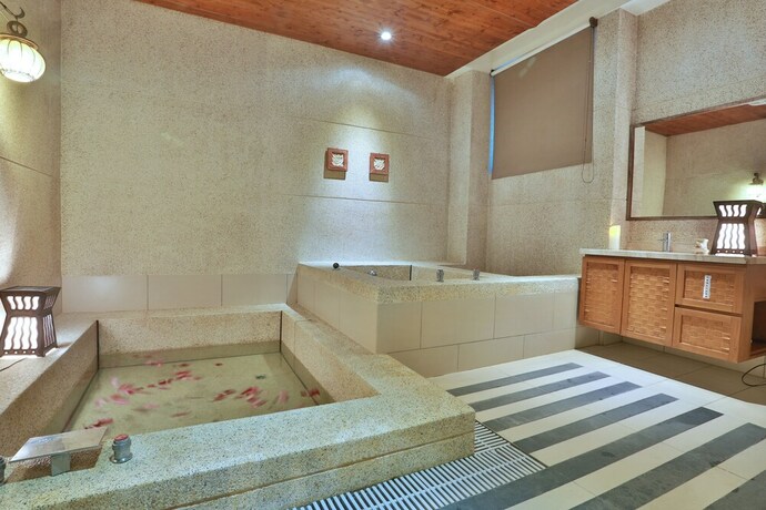 Imagen de la habitación del Hotel Green Life Spa Hot Spring Hotel. Foto 29