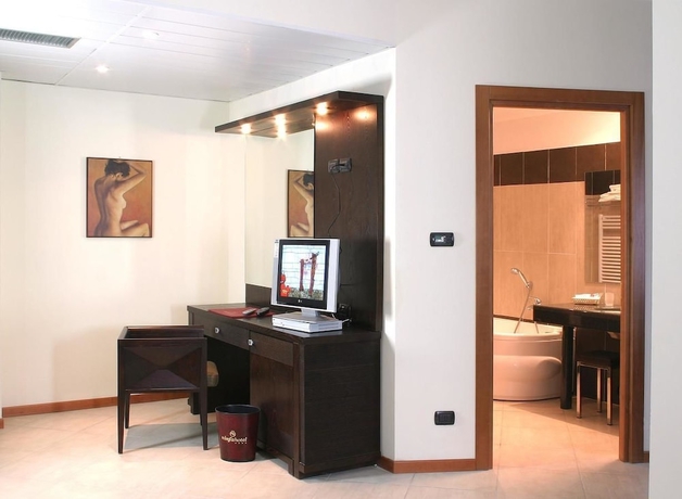 Imagen de la habitación del Hotel Green Ninfa. Foto 9