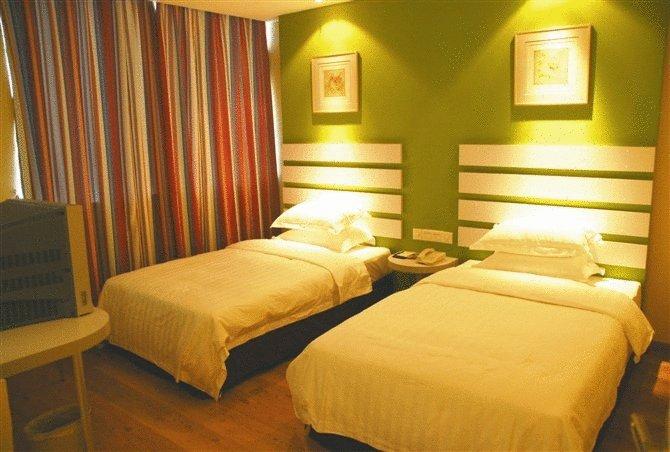 Imagen de la habitación del Hotel Green Oasis. Foto 6