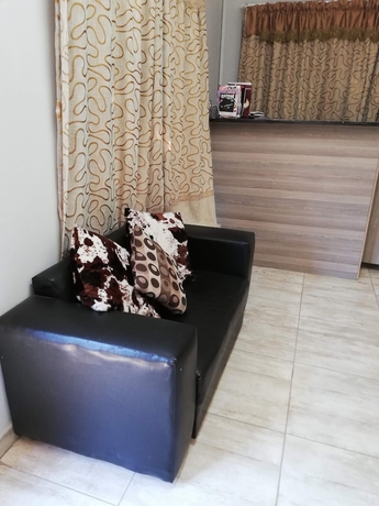 Imagen de los interiores del Hotel Green On Minni Guest House. Foto 19