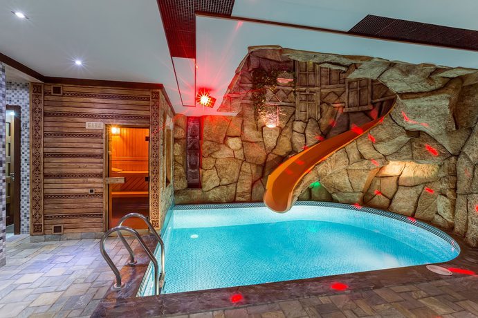Imagen de la piscina del Hotel Green Palace, Erev&aacute;n. Foto 20