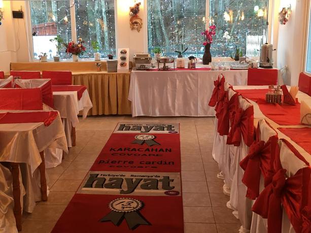 Imagen del bar/restaurante del Hotel Green Palace, SINAIA. Foto 2