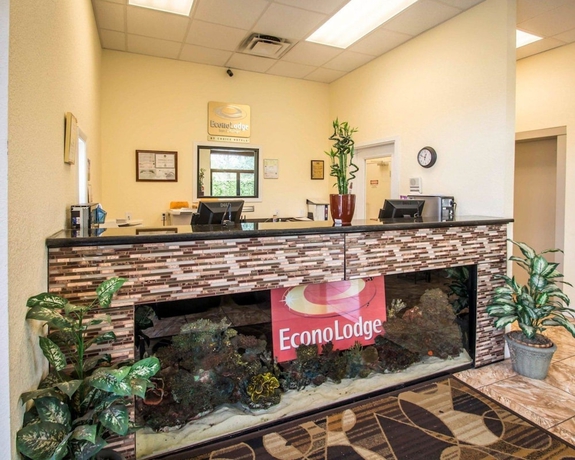 Imagen de los interiores del Hotel Green Palms Extended Stay. Foto 19