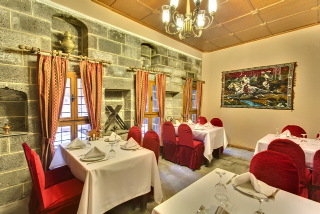 Imagen del bar/restaurante del Hotel Green Park Diyarbakir. Foto 16
