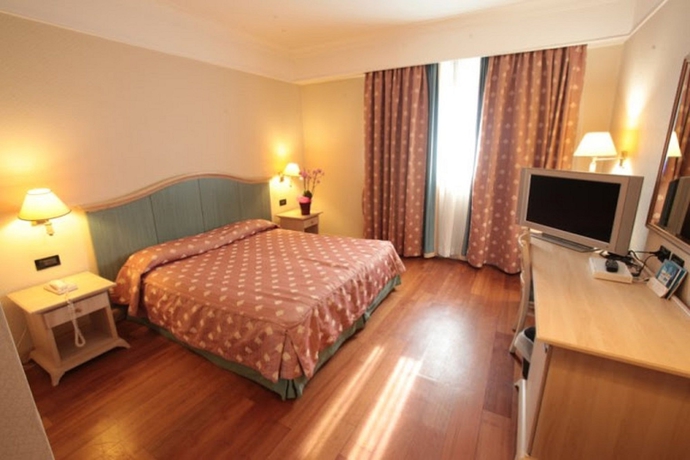 Imagen de la habitación del Hotel Green Park Hotel, Pomezia. Foto 6