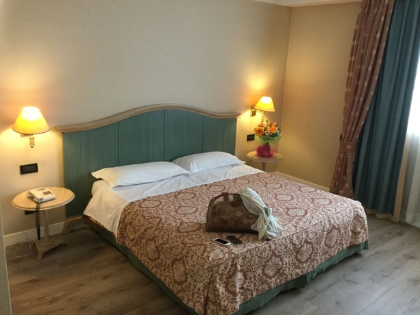 Imagen de la habitación del Hotel Green Park Hotel, Pomezia. Foto 9
