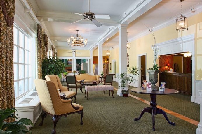 Imagen de los interiores del Hotel Green Park Inn. Foto 18
