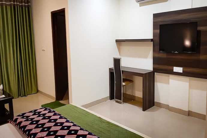 Imagen de la habitación del Hotel Green Park, Kharar. Foto 8