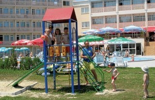 Imagen de los exteriores del Hotel Green Park Kiten. Foto 5