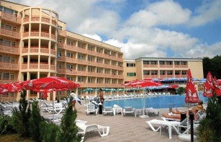 Imagen de la piscina del Hotel Green Park Kiten. Foto 7