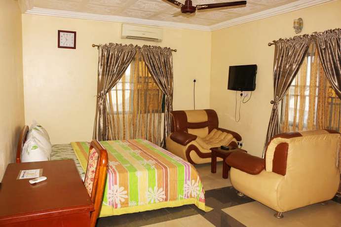 Imagen de la habitación del Hotel Green Park and Suites. Foto 6