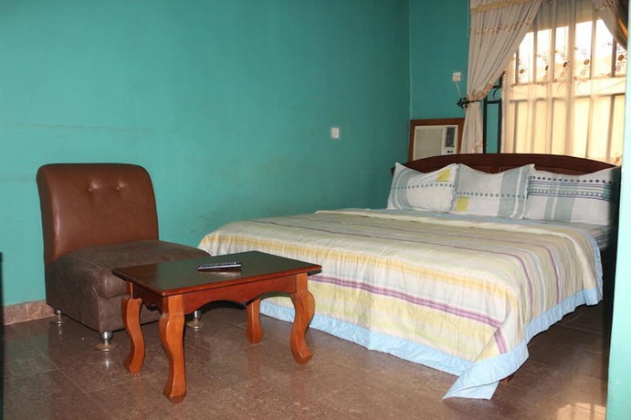 Imagen de la habitación del Hotel Green Park and Suites. Foto 7