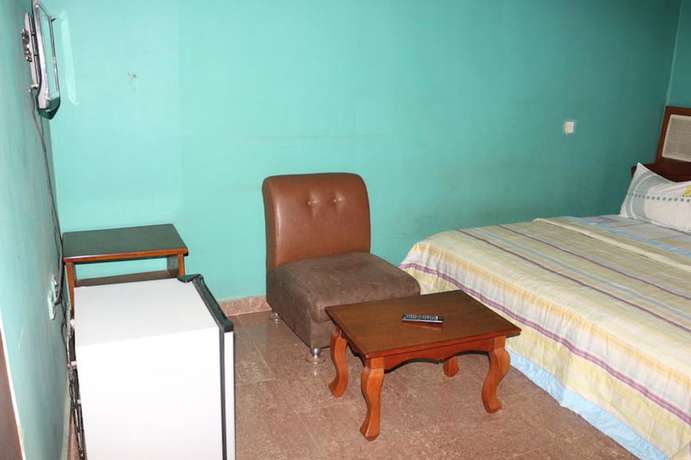 Imagen de la habitación del Hotel Green Park and Suites. Foto 11