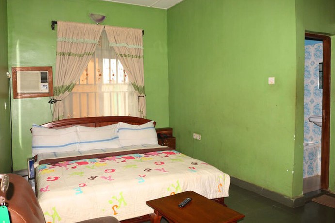 Imagen de la habitación del Hotel Green Park and Suites. Foto 12