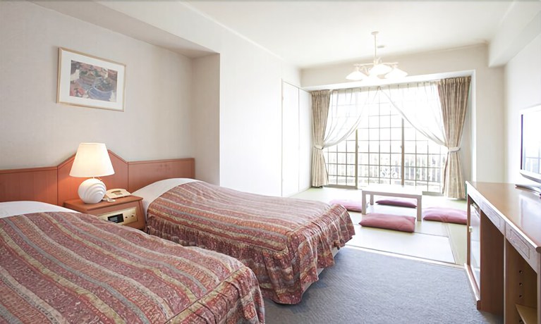 Imagen de la habitación del Hotel Green Plaza Tojoko. Foto 8