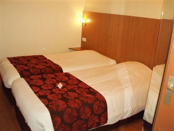 Imagen de la habitación del Hotel Green Poitiers. Foto 3