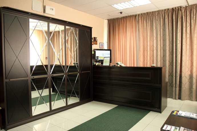 Imagen de los interiores del Hotel Green Roof. Foto 16