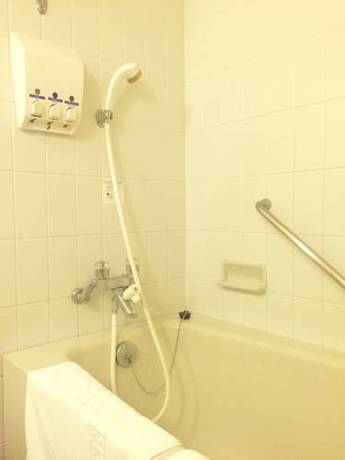 Imagen de la habitación del Hotel Green Tower Makuhari. Foto 4
