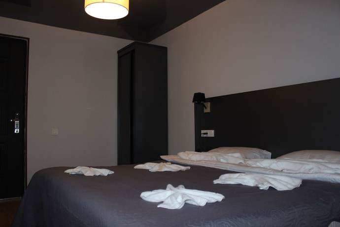Imagen de la habitación del Hotel Green Town. Foto 4