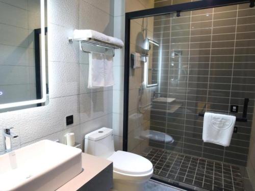 Imagen general del Hotel Green Tree Inn Express Danyang Wuyue Square Railway Station. Foto 14