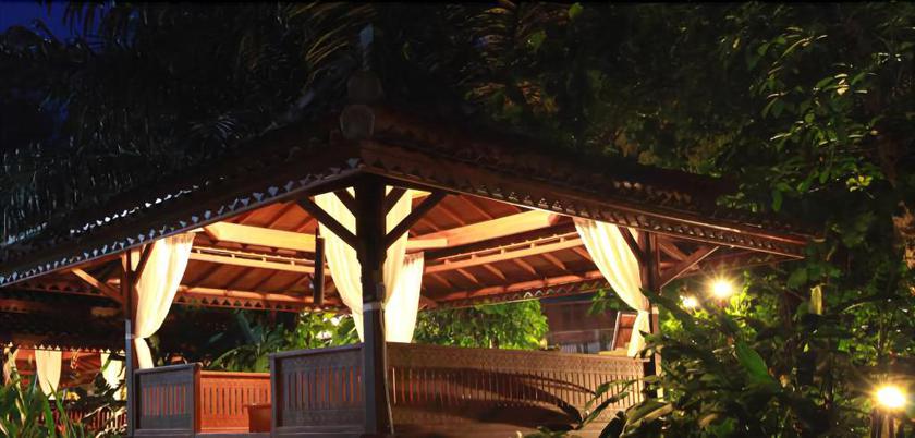 Imagen de los exteriores del Hotel Green Tropical Village Belitung. Foto 18