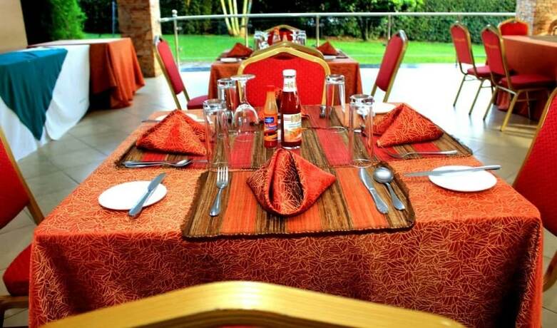 Imagen del bar/restaurante del Hotel Green Valley, Kampala. Foto 16