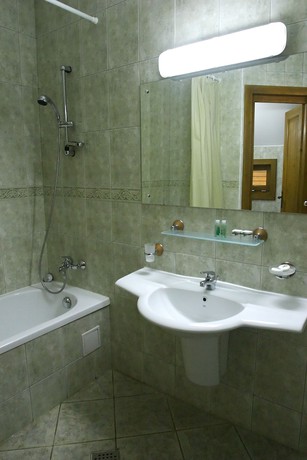 Imagen de la habitación del Hotel Green Village Resort, Sf&acirc;ntu Gheorghe. Foto 13