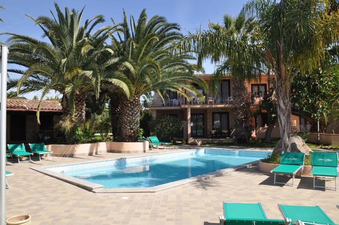Imagen de la piscina del Hotel Green Village Resort, VILLASIMIUS. Foto 15