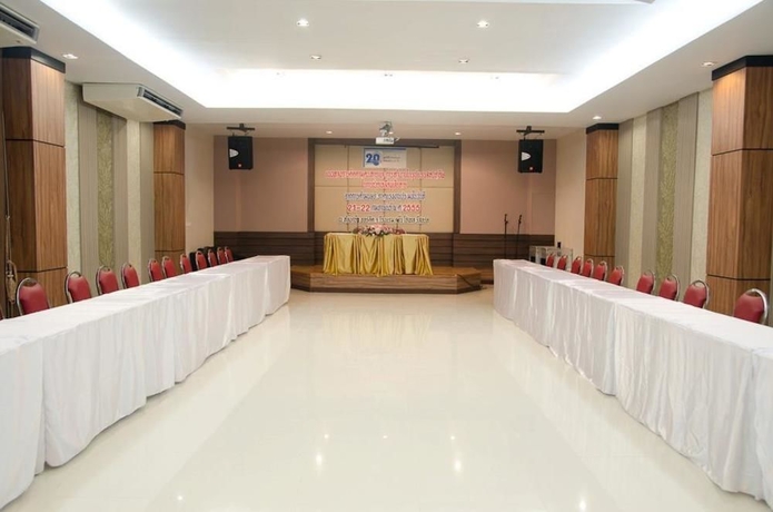 Imagen de los interiores del Hotel Green and Resort Khon Kaen. Foto 8