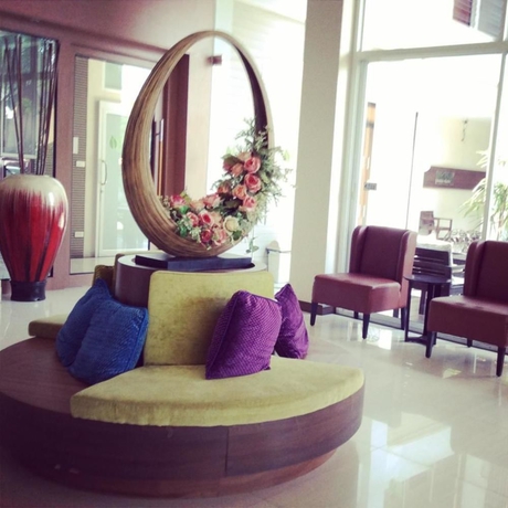 Imagen de los interiores del Hotel Green and Resort Khon Kaen. Foto 9