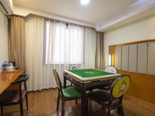 Imagen de la habitación del Hotel GreenTree Alliance Jiangsu Huai\'an Suning Plaza. Foto 18