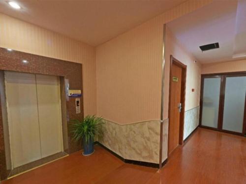 Imagen general del Hotel GreenTree Alliance Jiangsu Yangzhou Hanjiang Middle Road Libao Square. Foto 5