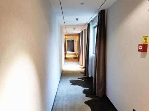 Imagen general del Hotel GreenTree Eastern Chongqing Yangjiaping Pedestrian Street Vientiane City. Foto 13