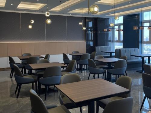 Imagen general del Hotel GreenTree Eastern Dezhou Qingyun Yingcai Road Financial Building. Foto 6