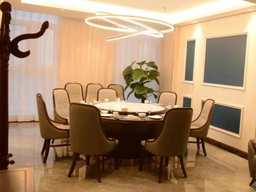 Imagen general del Hotel GreenTree Eastern Dezhou Qingyun Yingcai Road Financial Building. Foto 9