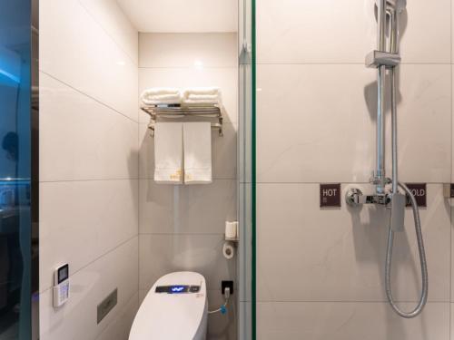 Imagen de la habitación del Hotel GreenTree Eastern Jinan West Station International Convention and Exhibition Center. Foto 19