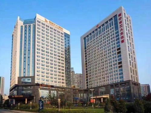 Imagen general del Hotel GreenTree Eastern Nanning Minzhu Road Chaoyang Plaza. Foto 1