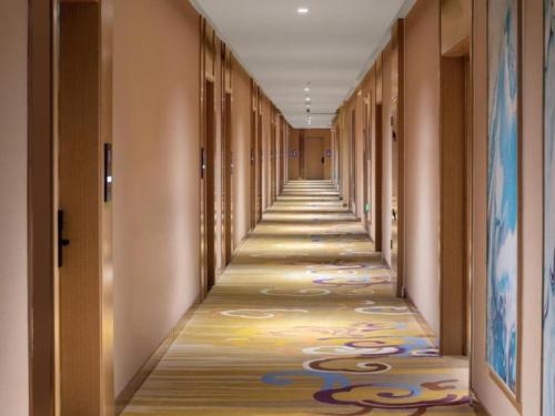 Imagen general del Hotel GreenTree Eastern Tianjin Wuqing Wanda Plaza. Foto 12