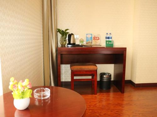 Imagen de la habitación del Hotel GreenTree Inn Anqing East Yingbin Road High-Speed Railway Station. Foto 16