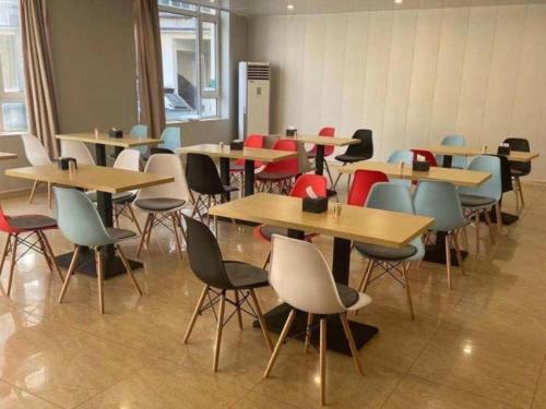 Imagen general del Hotel GreenTree Inn Dalian Jinzhou District Railway Station Ansheng Plaza. Foto 3