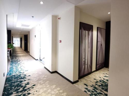 Imagen general del Hotel GreenTree Inn Express Fuzhou Linchuan District Gandong Auto City. Foto 18