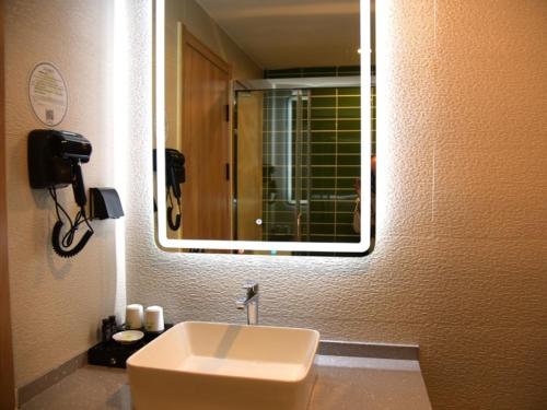 Imagen general del Hotel GreenTree Inn Express Heyuan N1 High Fountain. Foto 6