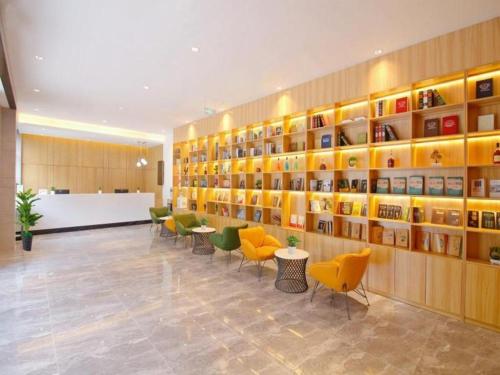 Imagen general del Hotel GreenTree Inn Express Suzhou Tai Lake Xukou Huadun Metro Station. Foto 3